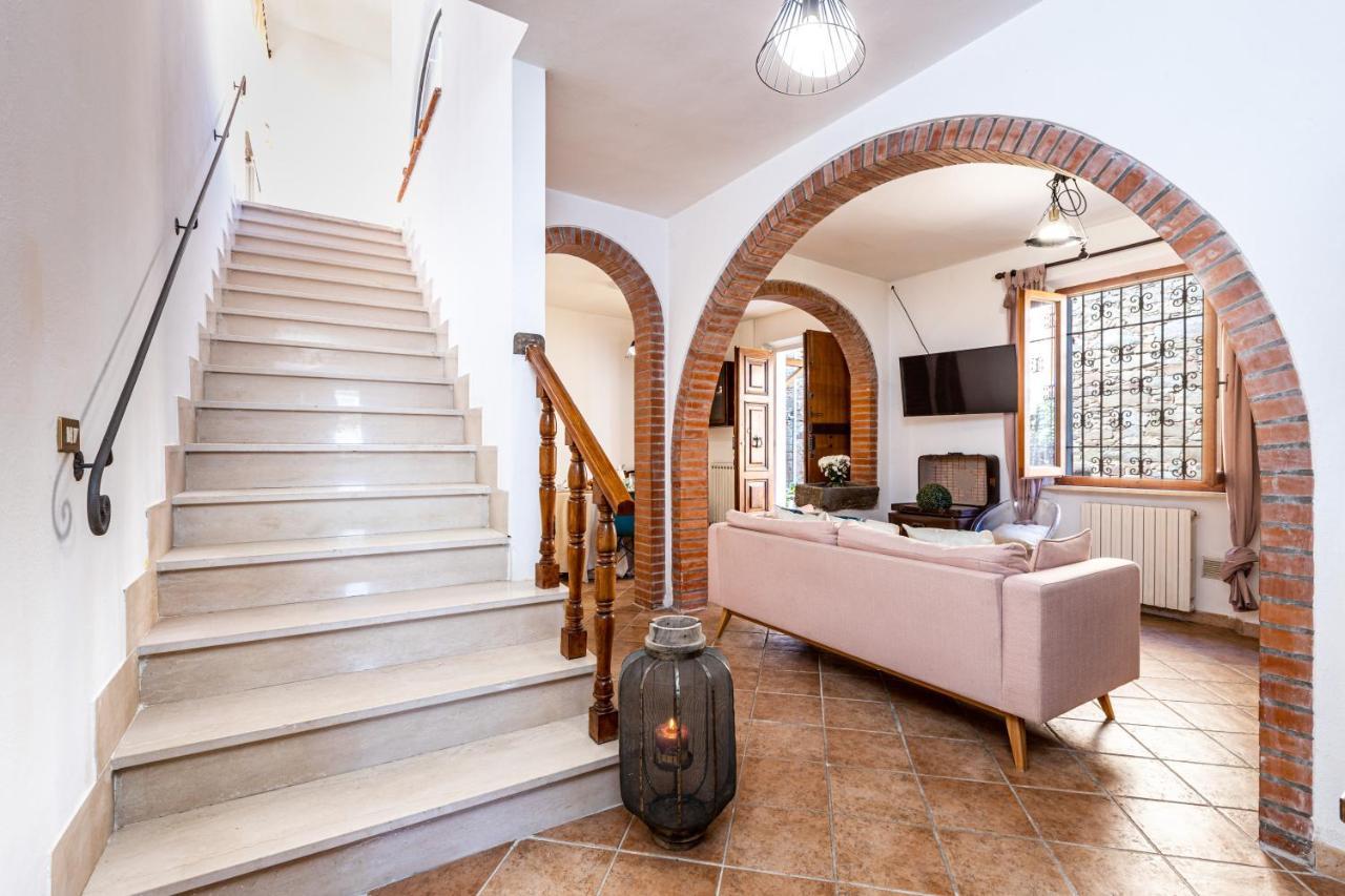 Agri Apartment La Terrazza La Ripadoro Chianni Luaran gambar